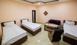 Отель Alex Hotel Ереван Четырехместный номер с ванной комнатой-9